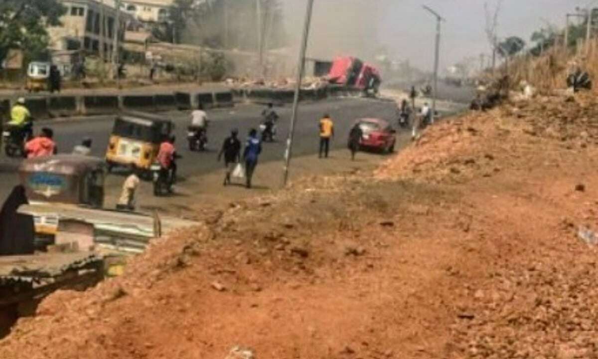 Lokoja residents panic as another truck loses control at Felele