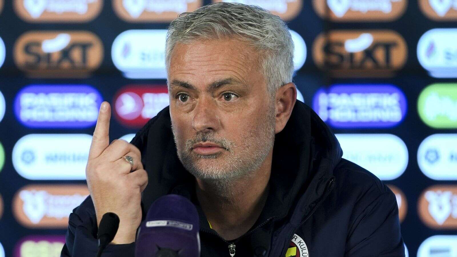 Fenerbahce release statement over Mourinho ‘racist statements’