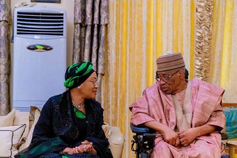 First Lady Oluremi Tinubu visits IBB, Abdulsalam Abubakar in Minna