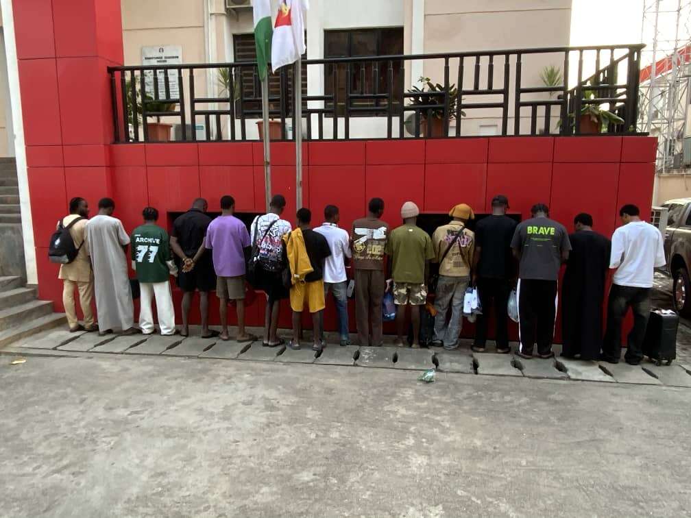 15 arrested for internet fraud in Abuja