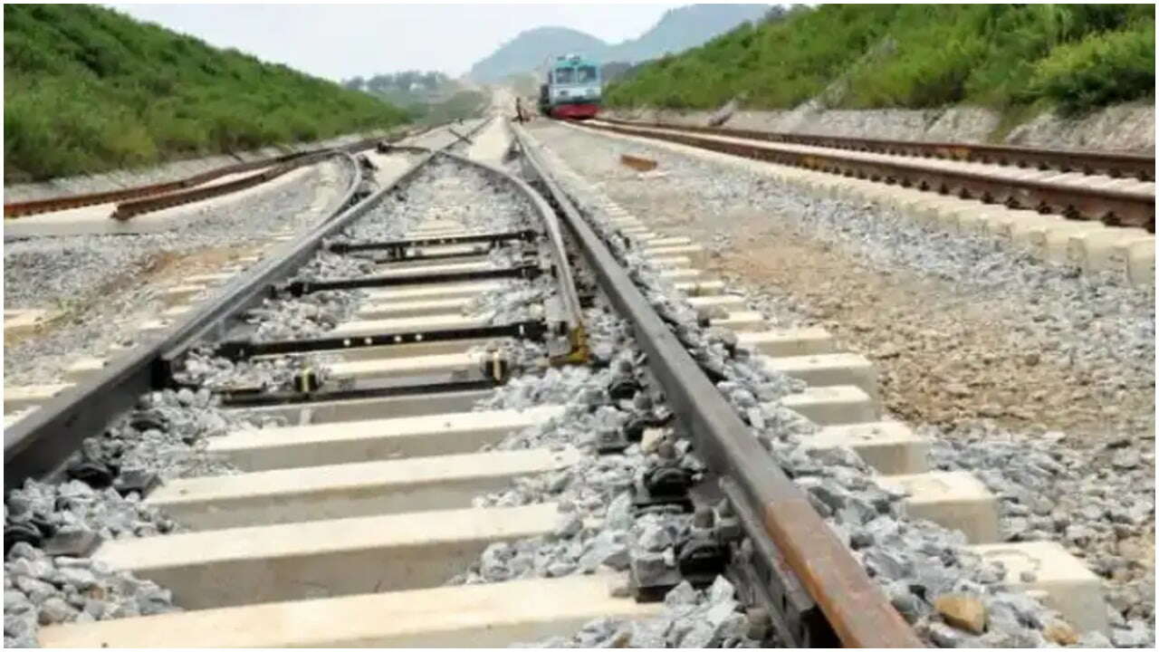 Criminals vandalizing, destroying Nigerian Railway – NRC boss cries out