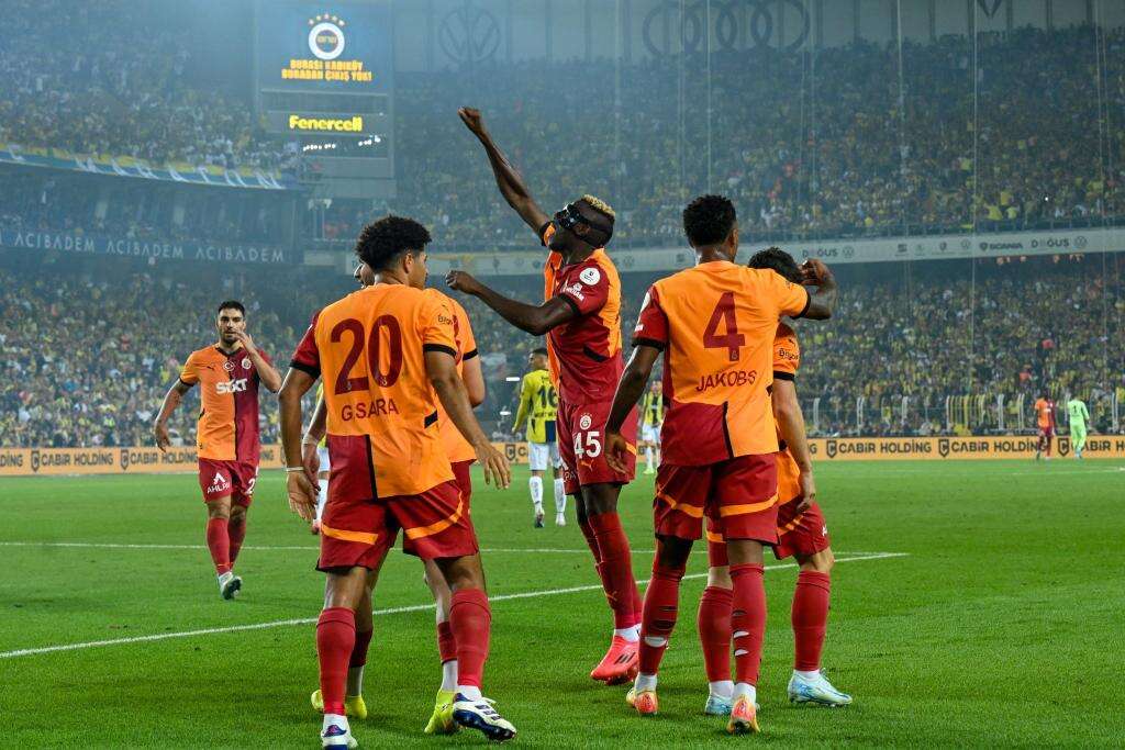 Turkey: Galatasaray star, Mertens thumbs up Osimhen’s display vs Fenerbahce