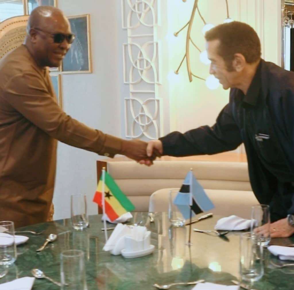 African presidents of Ghana, Botswana lunch at ‘The Delborough Lagos’, debate over jollof