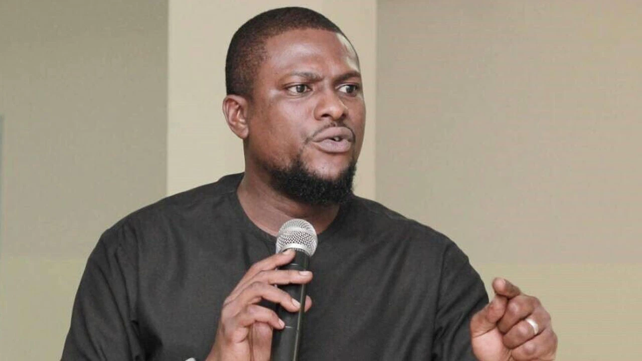 APC using Police to guard Tinubu’s billboards rather than protect Nigerians – Atiku aide