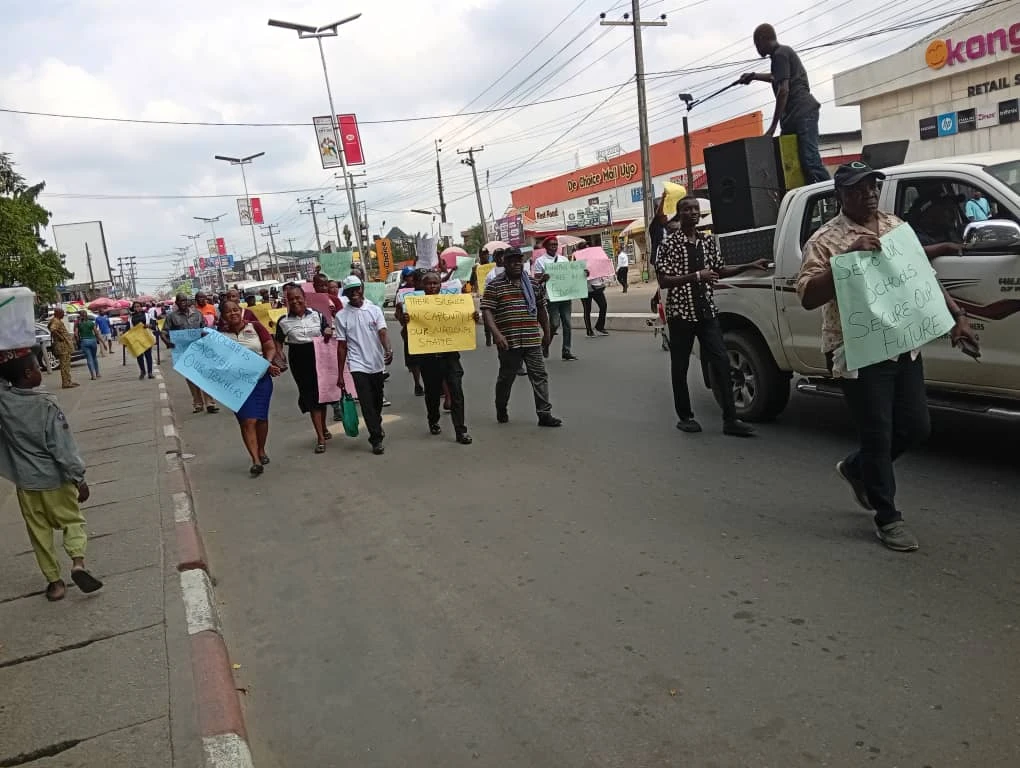 Oyo abduction: Akwa Ibom teachers join NUT nationwide protest 