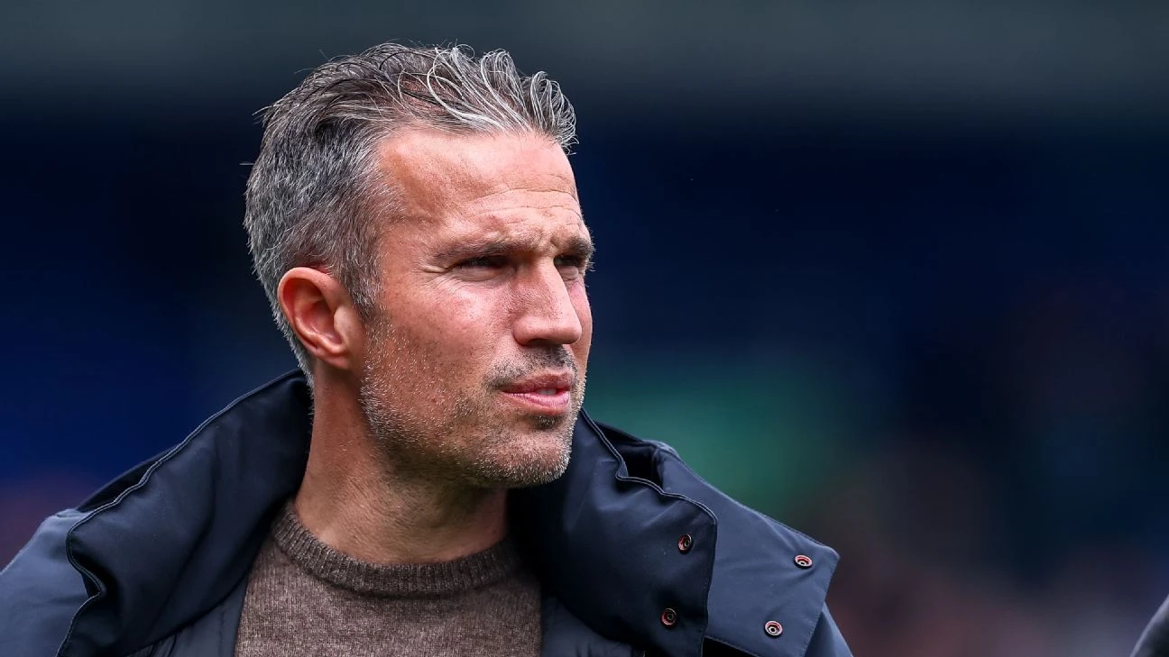 Van Persie sacked as Feyenoord manager