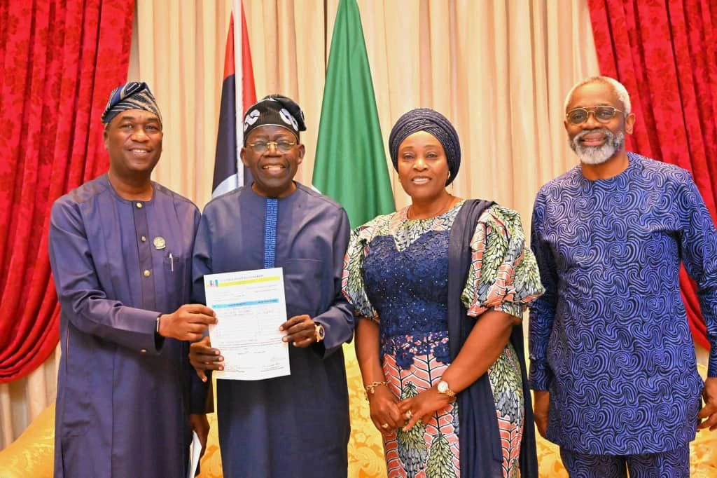 Hamzat presents Lagos APC primary results to Tinubu