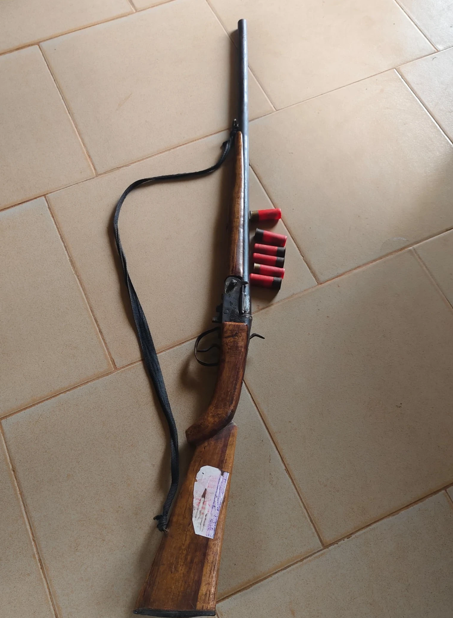 Suspect flees as Police recover gun, live cartridges in Ogun