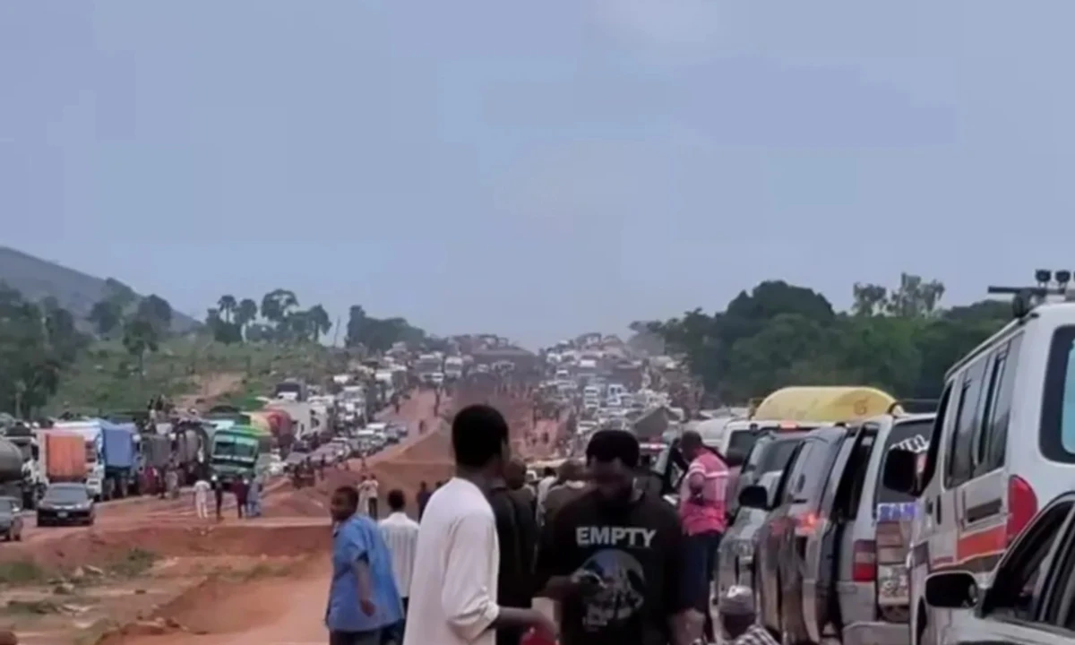 Nigerians lament as Abuja-Kaduna gridlock leaves travellers stranded ahead of Eid