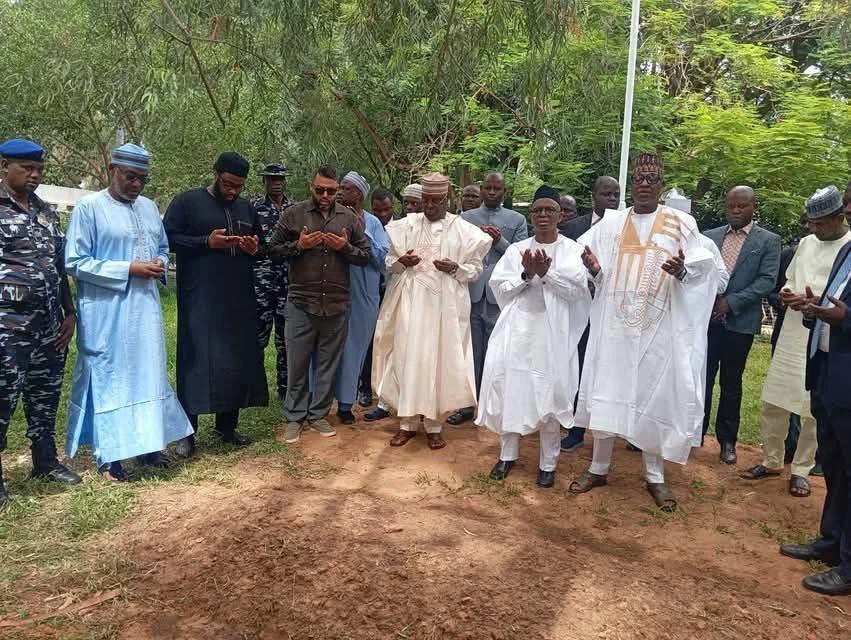 Atiku, El-Rufai, Boss Mustapha, others visit Buhari’s graveside after burial (PHOTO)