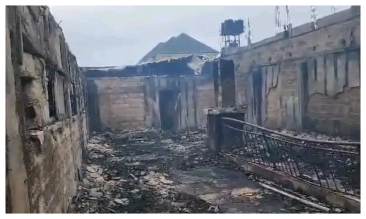 Valuables destroyed as fire guts popular bar in Umuahia