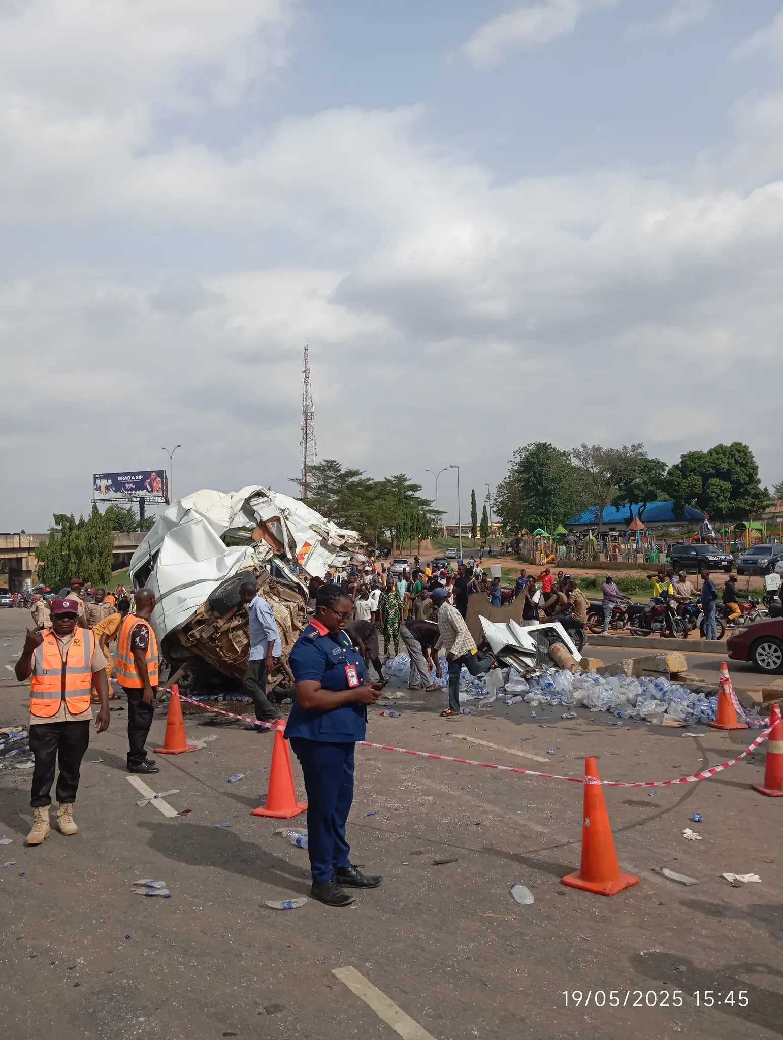 Many feared dead in another accident on Karu Bridge
