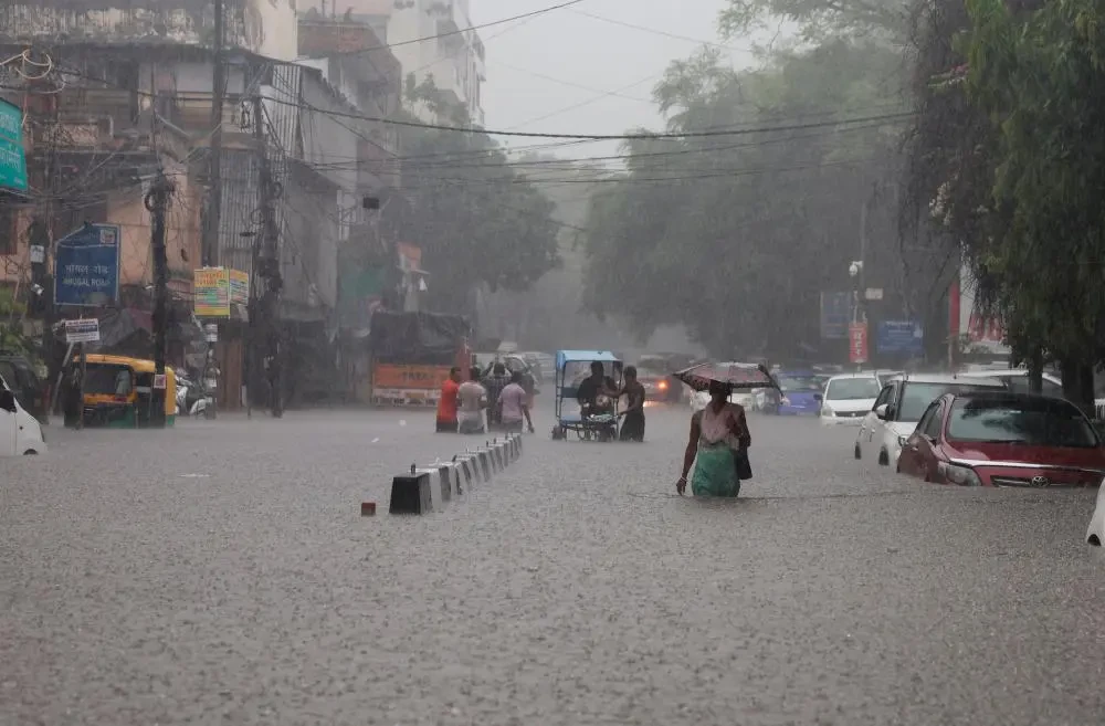 Heavy rain kills 14 in India