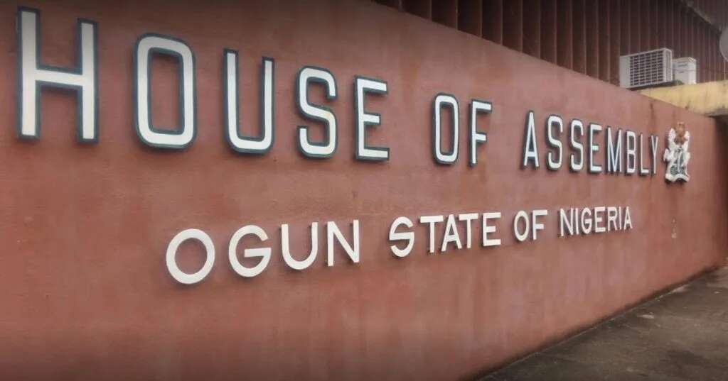 Ogun assembly passes consumer protection law, appoints three deputy clerks