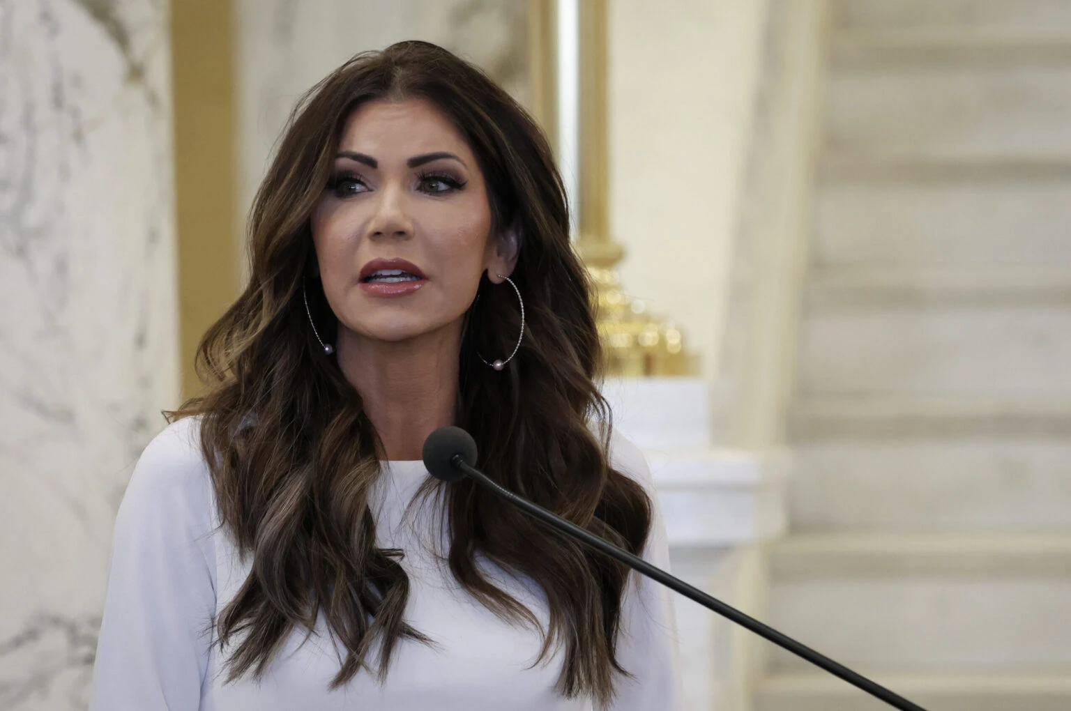 Homeland Security Secretary Kristi Noem’s bag stolen with $3,000 in cash