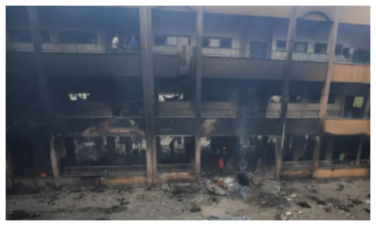 Israeli airstrikes kill 10 in school housing displaced families