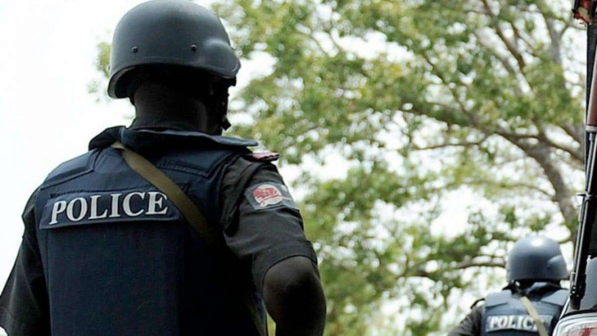 Police raid criminal hideouts, arrest 40 suspects in Lagos