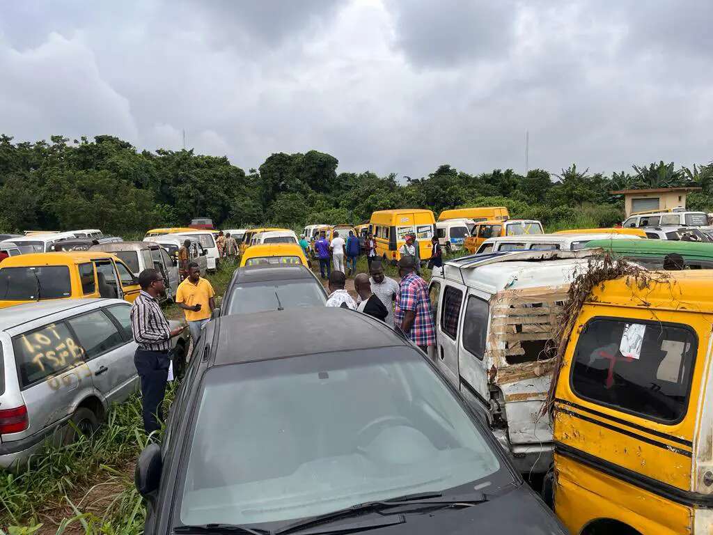 Lagos impounds 241 unlicensed vehicles