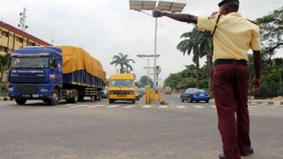 Irate Lagos commercial driver sets vehicle, LASTMA officer ablaze