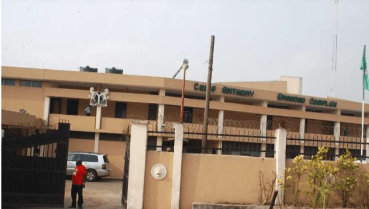 Edo Assembly: Lawmakers hold secret meeting, as ESSN take over complex