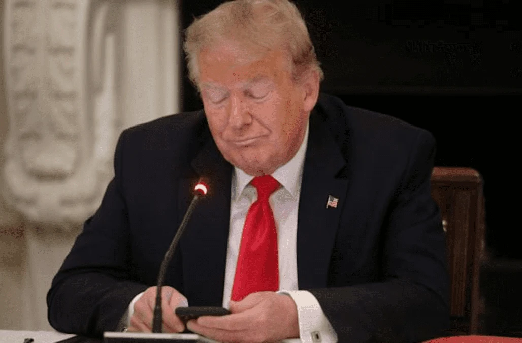Trump's Twitter accessed by security expert who guessed password