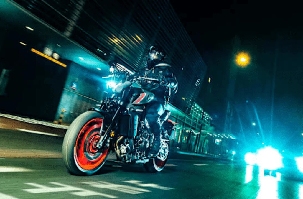 New Yamaha MT-09 brings lower weight and more power