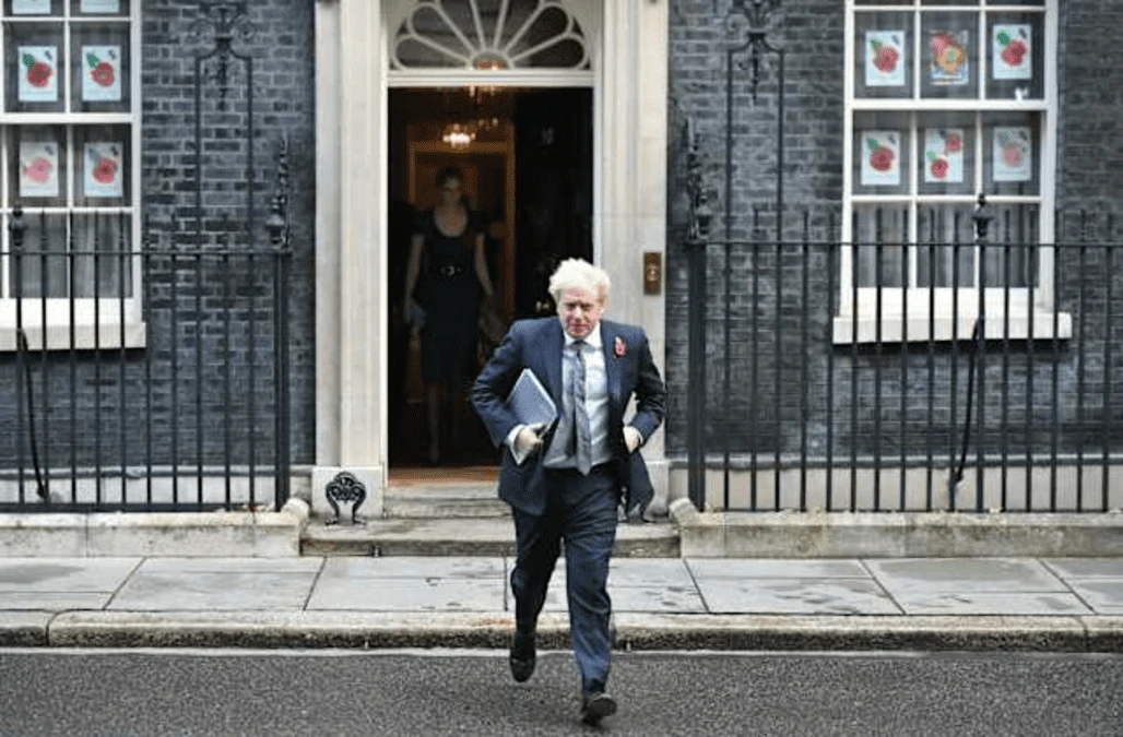 Boris Johnson ‘bursting with antibodies’ as he continues to self-isolate