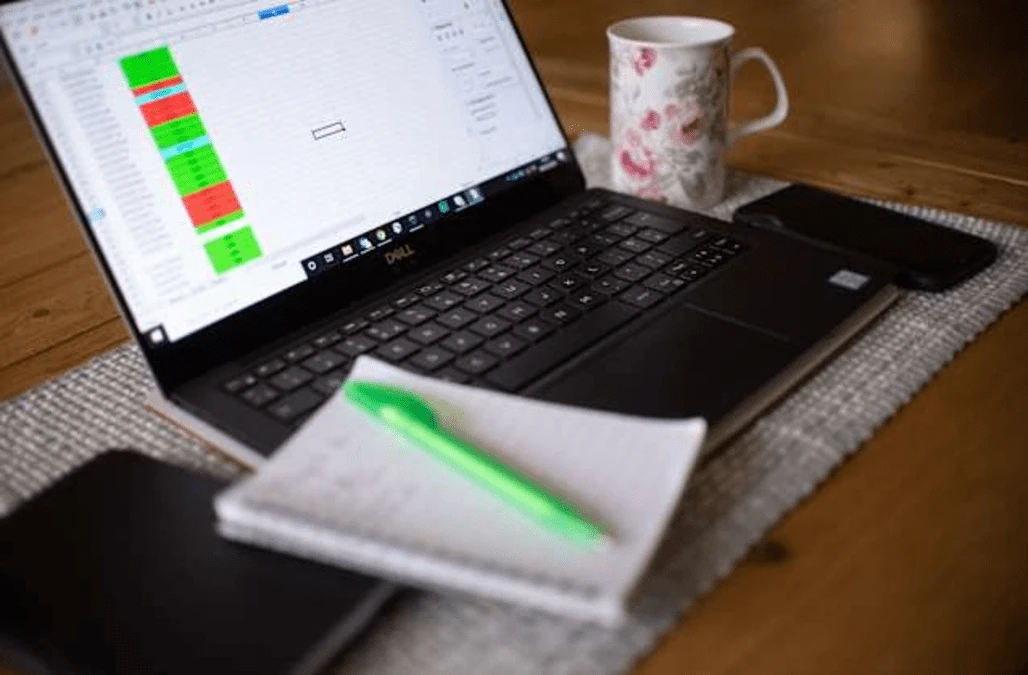 Report finds ethnicity gap in work happiness since Covid-19