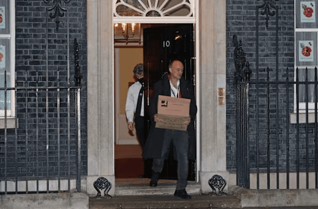 Cummings to continue working for PM until mid-December