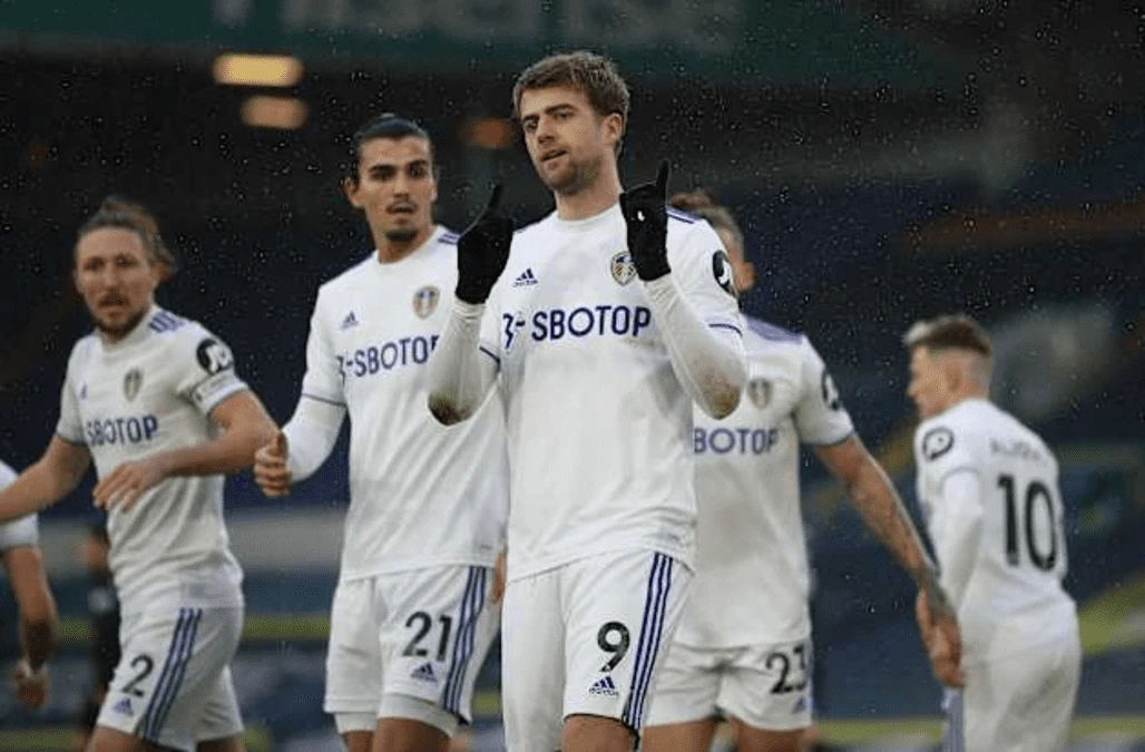 Patrick Bamford’s early penalty sees Leeds past battling Burnley