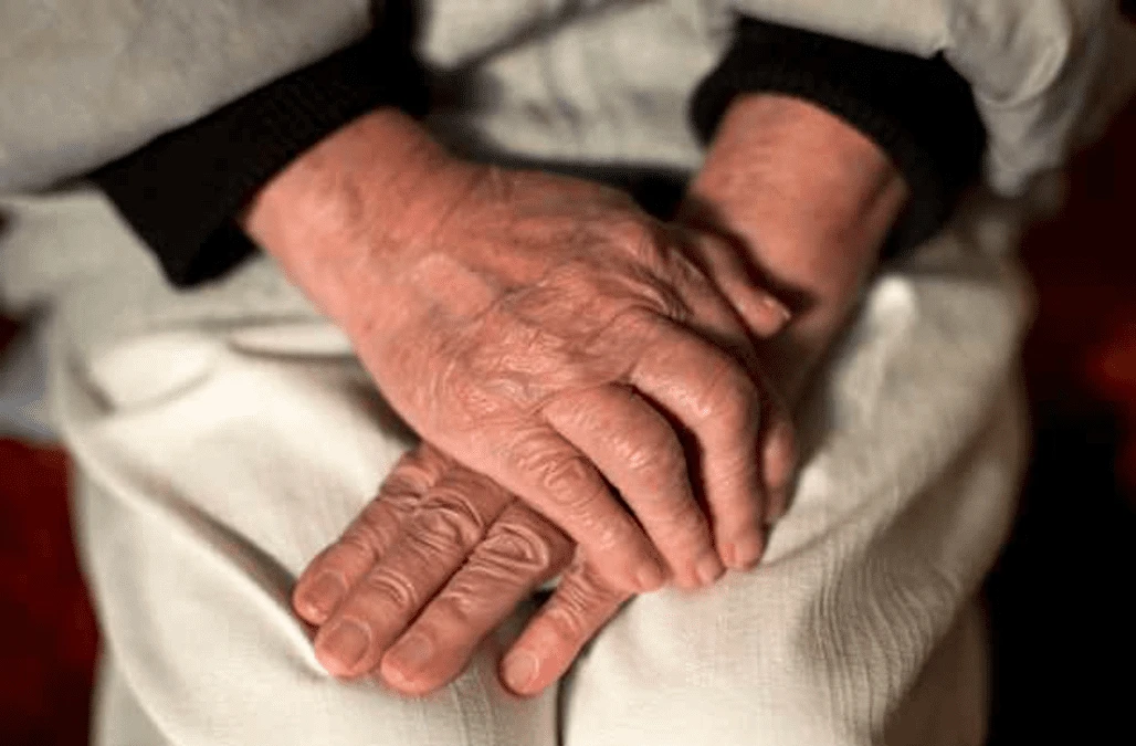 Maximum of two regular visitors to English care homes permitted during lockdown