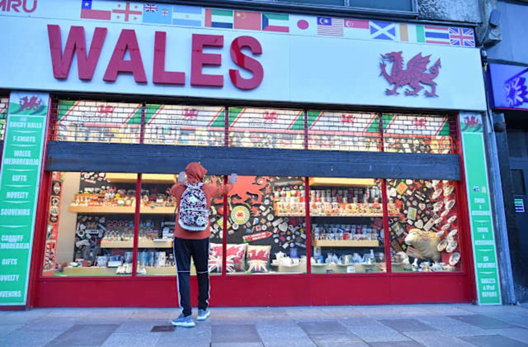 Ministers to review ‘clarity’ of ban on supermarkets selling non-essentials