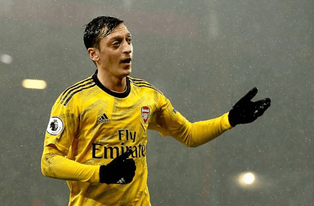 Mesut Ozil set to be left out of Arsenal’s Europa League squad