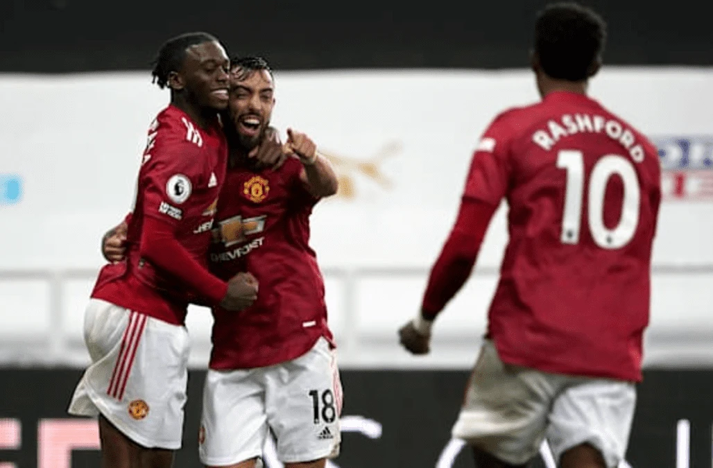 Late flurry helps Manchester United see off Newcastle at St James’ Park