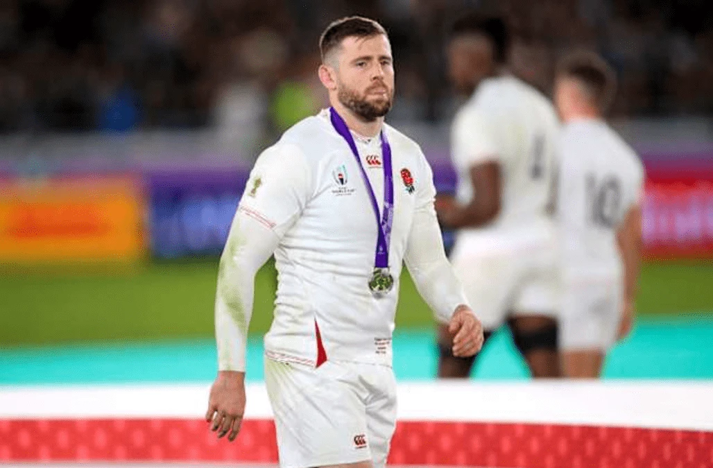 Elliot Daly injury concern for England