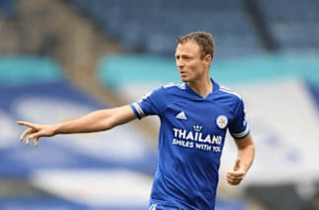 Defender Jonny Evans keen to stay at Leicester