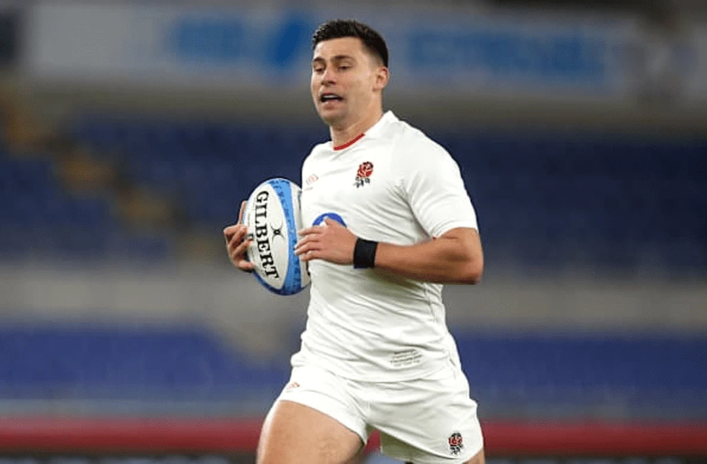 Centurion Ben Youngs scores twice as England put pressure on Ireland for title