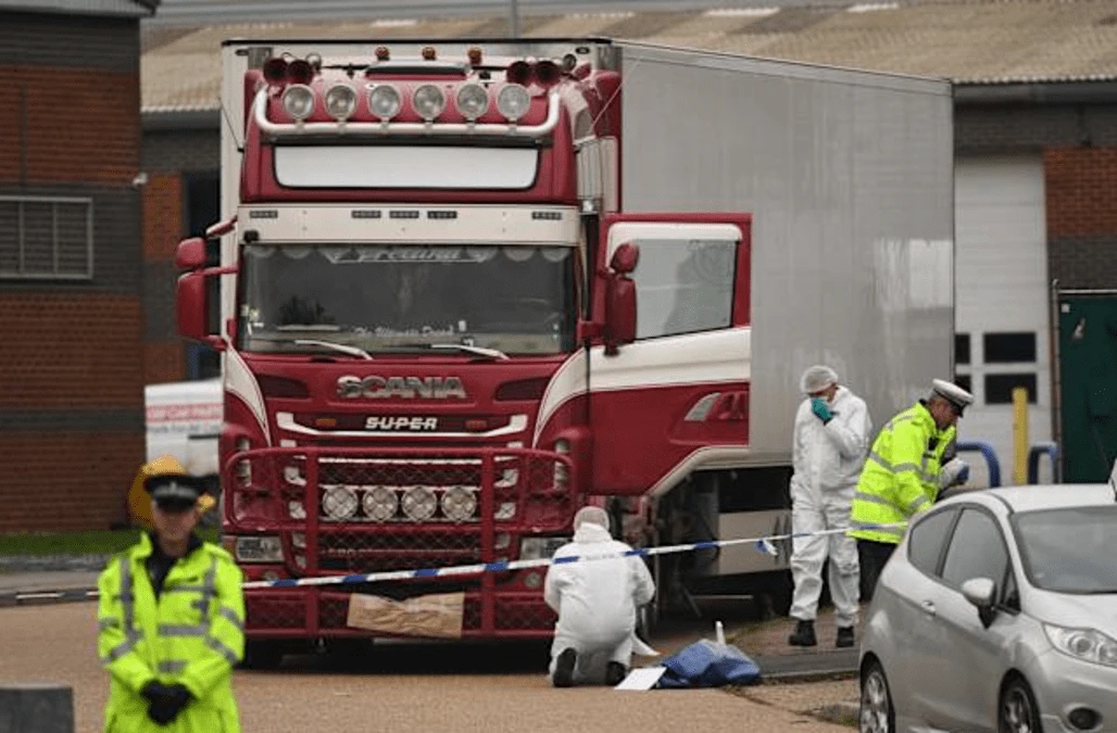 Footprints in macaroons raised suspicions before tragic migrant run, court told