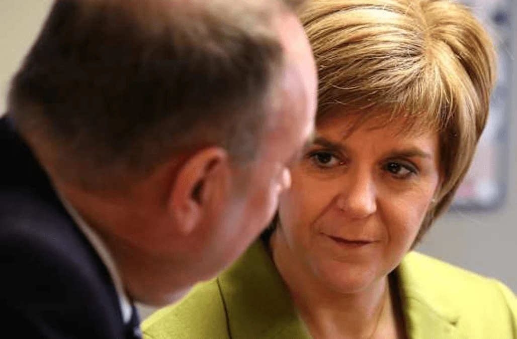 Sturgeon argues releasing Salmond legal advice would breach ministerial code