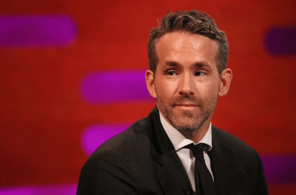 Actors Ryan Reynolds and Rob McElhenney have Wrexham takeover bid accepted