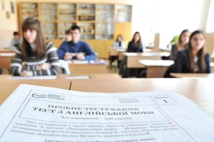 Половині абітурієнтів вже вдалось повернути гроші за скасоване пробне ЗНО-2020 