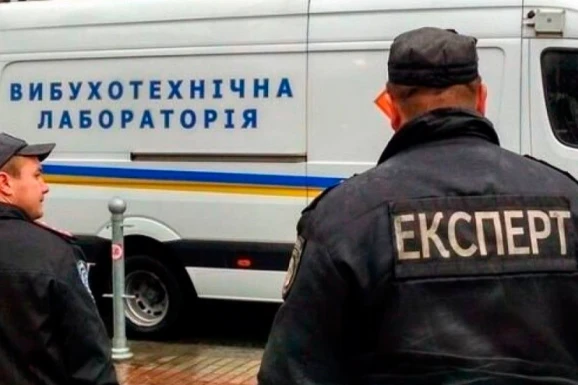 На Троєщині «замінували» багатоповерхівку. Десятки жителів евакуювали