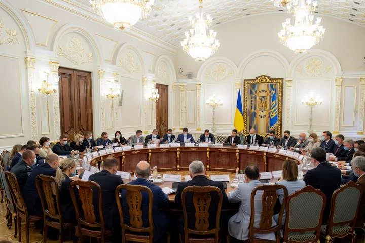 Ткаченко доповів Зеленському про дорожню карту для сфери туризму