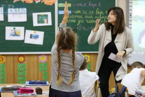 Педагог отримає одну й ту самі платню чи то у класі п’ятеро дітей, чи 25, - освітній омбудсмен