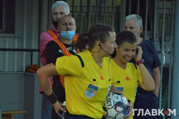 Офіційно: на матчі чемпіонату України з футболу допустили вболівальників