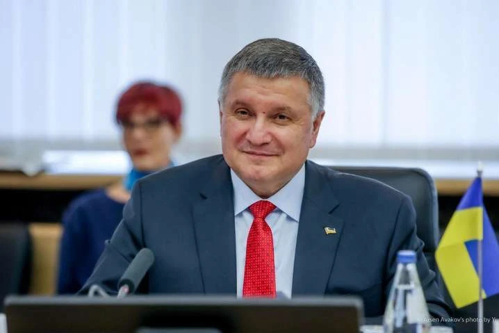 Новопризначений мовний омбудсмен став на бік Авакова