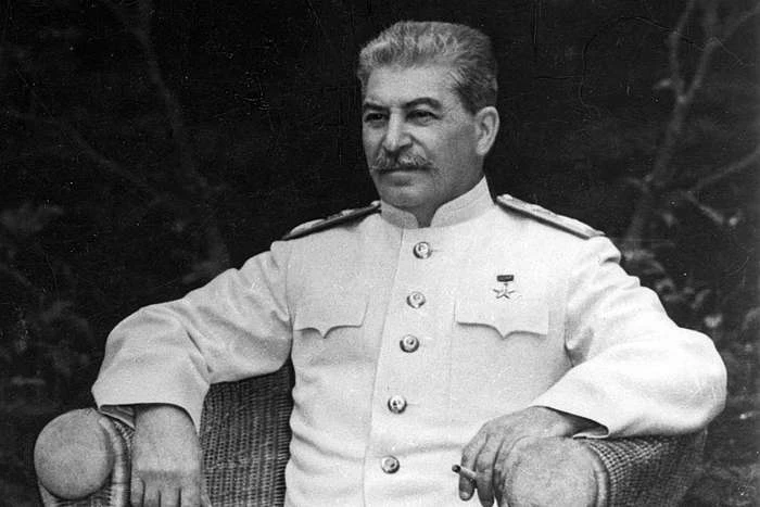 У Росії є лише два способи вціліти при будь-яких режимах