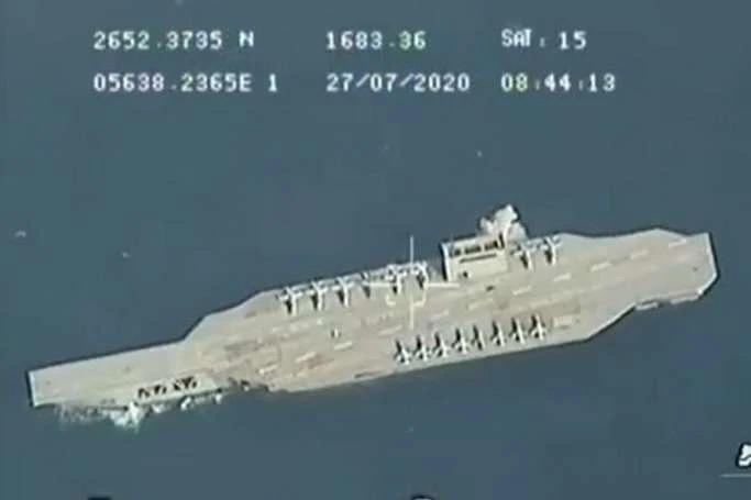 Іранські військові випадково втопили макет американського авіаносця