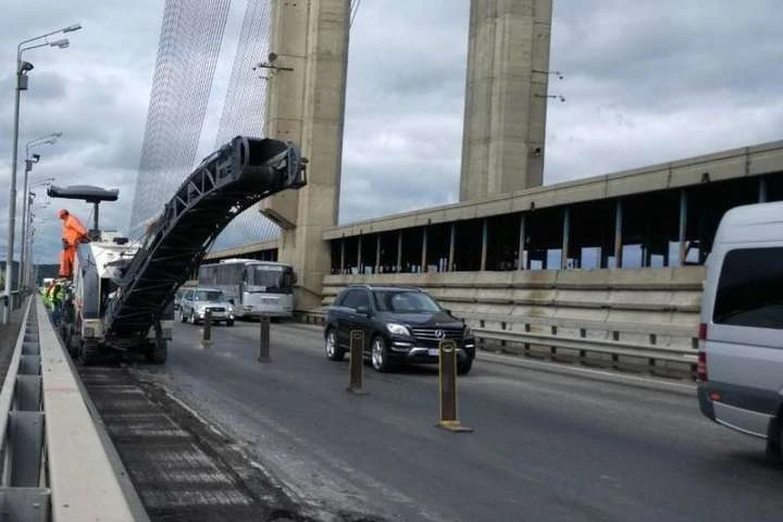 Від сьогодні Південний міст стане в заторі до кінця вересня 