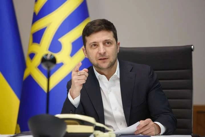 Зеленський доручив Шмигалю мобілізувати сили для уникнення другої хвилі коронавірусу